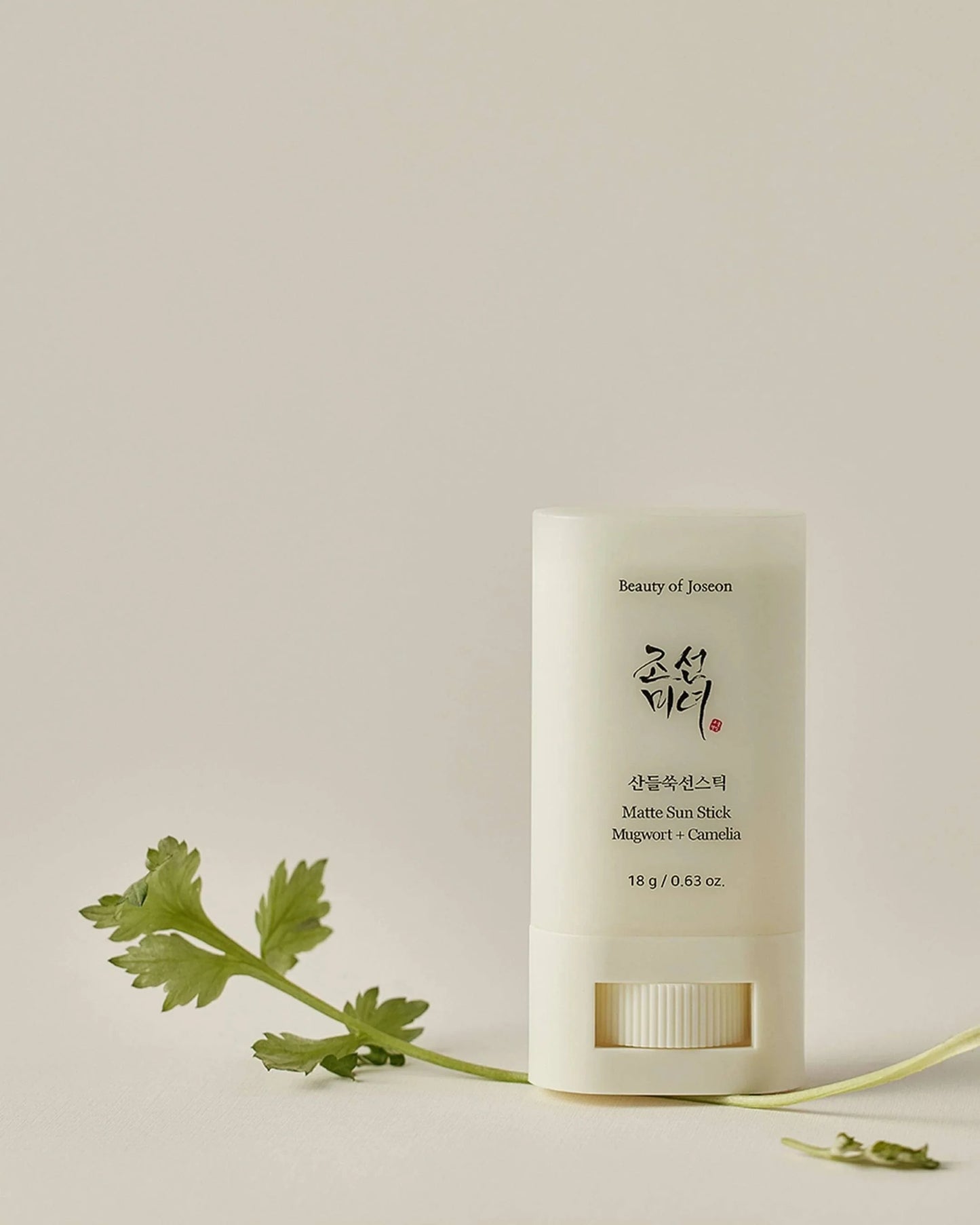 Matte Zonnestick: Bijvoet+Camelia (SPF 50+ PA++++)