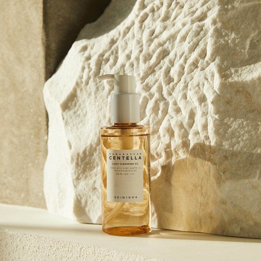 Madagascar Centella Light Cleansing Oil - K-beauty glow