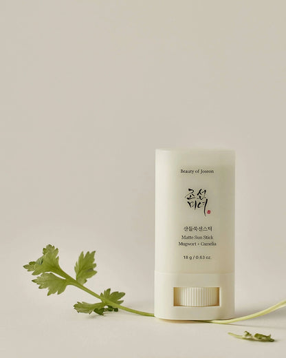 Matte Zonnestick: Bijvoet+Camelia (SPF 50+ PA++++)