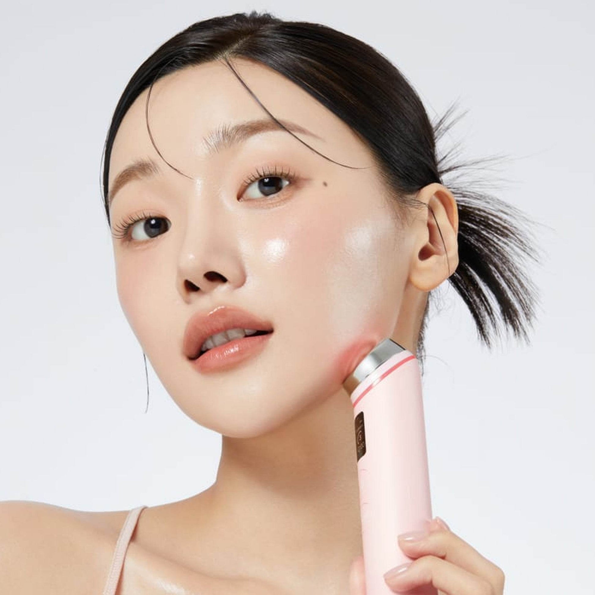 AGE-R Booster Pro Pink Edition - K-beauty glow
